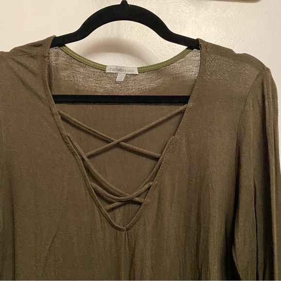 🖤5/$20 Olive Green Criss Cross Neck Long Sleeve Top - Picture 3 of 9